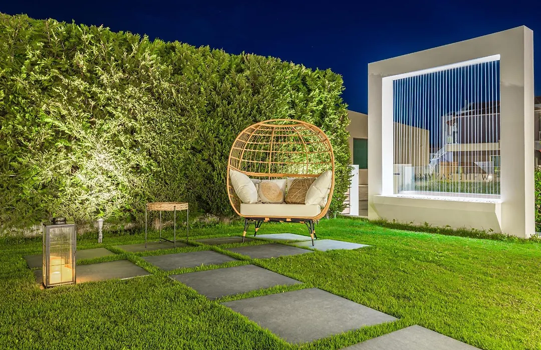 White Canvas Boutique Studios-1