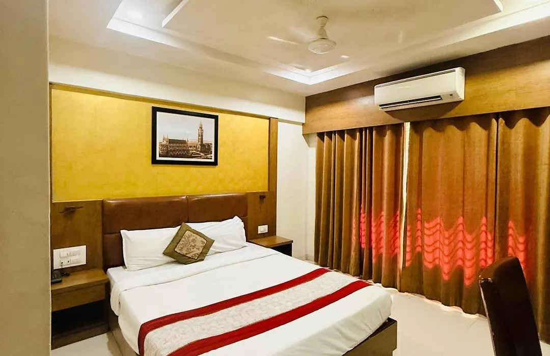 Hotel Crystal Luxury Inn- Bandra-1