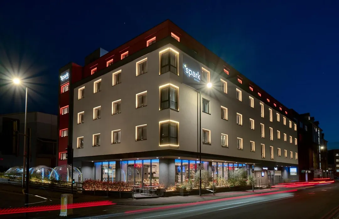 Spark By Hilton Luton-1