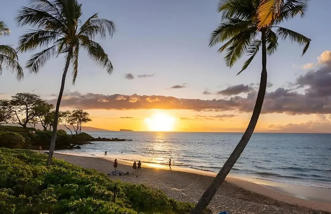 Walk To Beach! Pool, Hot Tub + Ac Studio-1