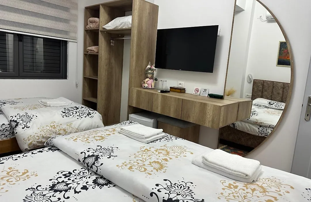 Lola'S Rooms-1