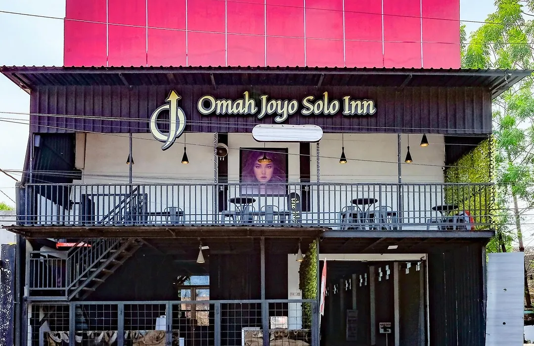 RedDoorz at Omah Joyo Solo Inn-1