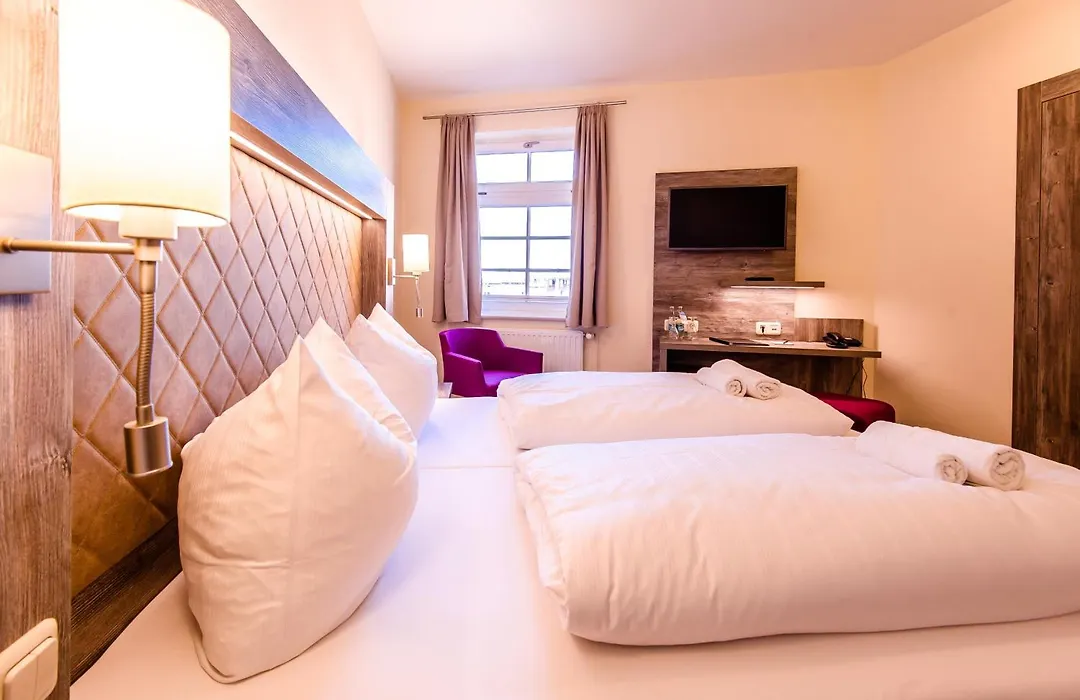 Hotel Am Alten Hafen-1