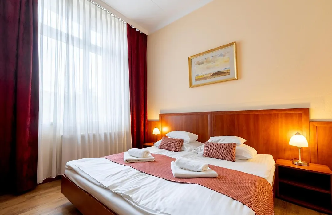 Hotel Pannonia-1