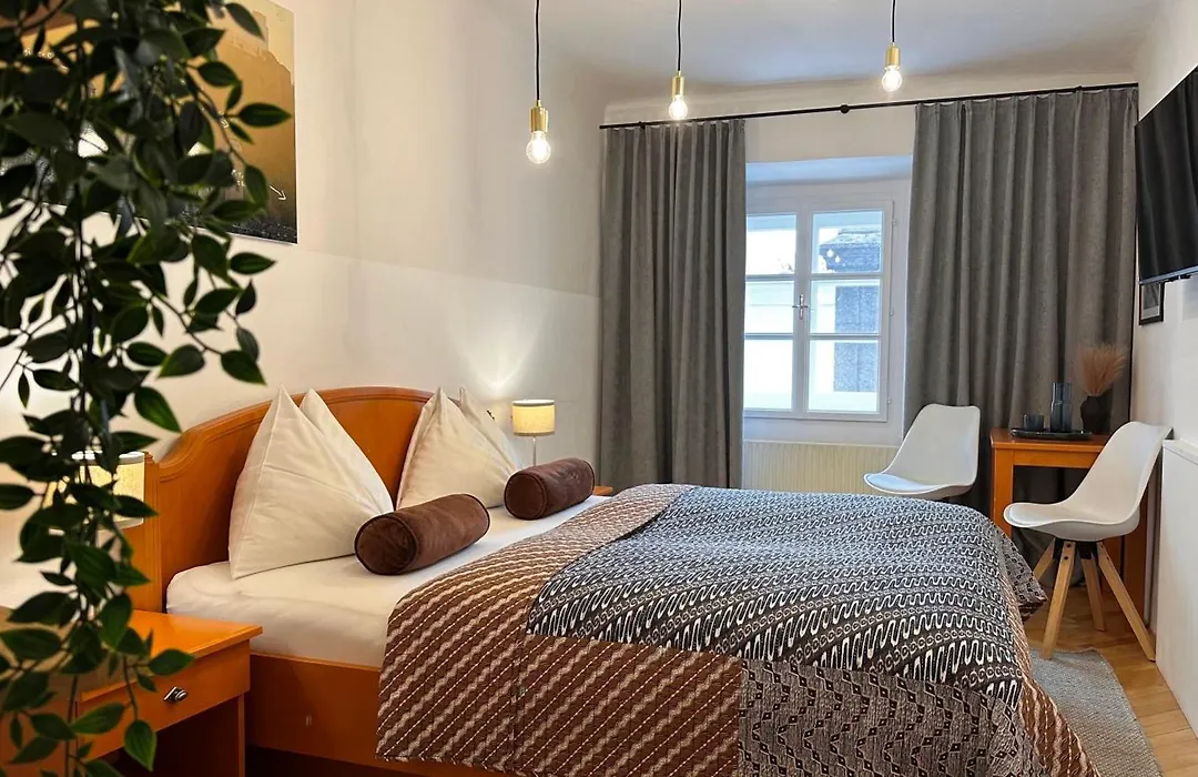 Hotel Krone 1512-1