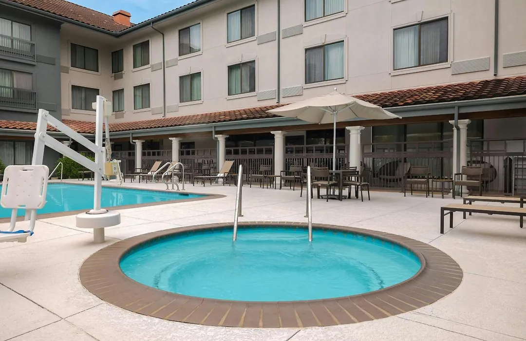Courtyard By Marriott Houston Rice University-1