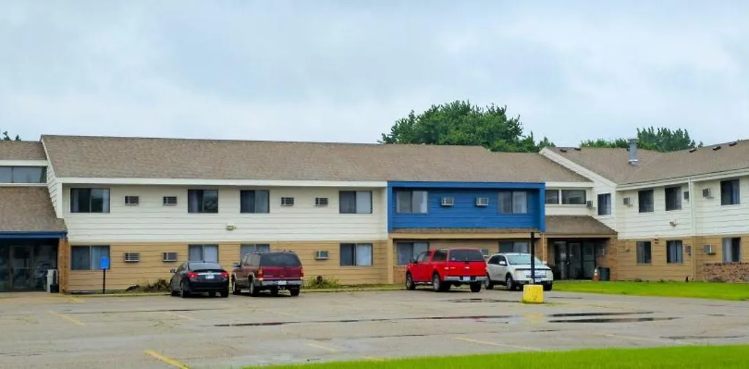 American Motel Waseca-1