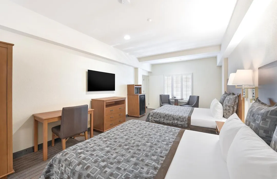 Anaheim Desert Inn & Suites-1