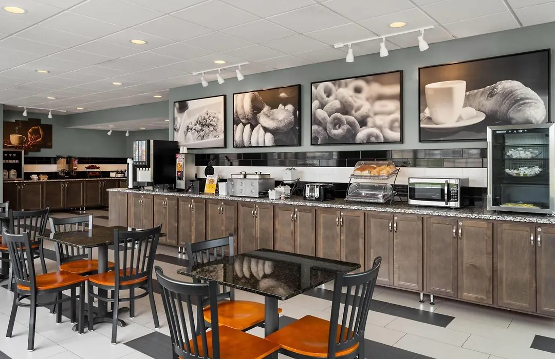 Baymont By Wyndham Jefferson City-1