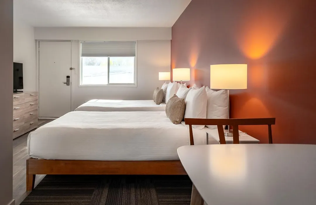 Okanagan Lakefront Resort-1