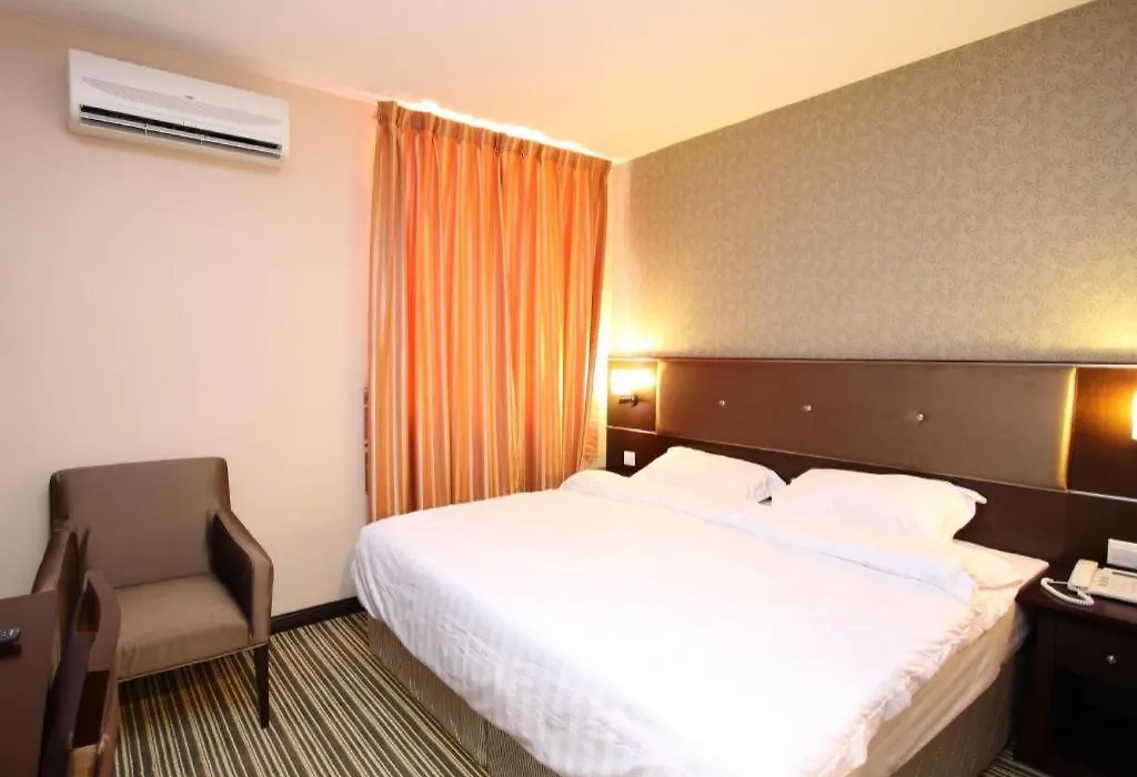 1 City Hotel-1