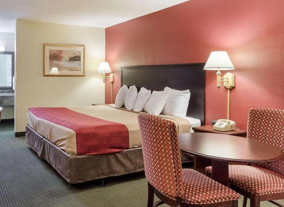 Rodeway Inn-1
