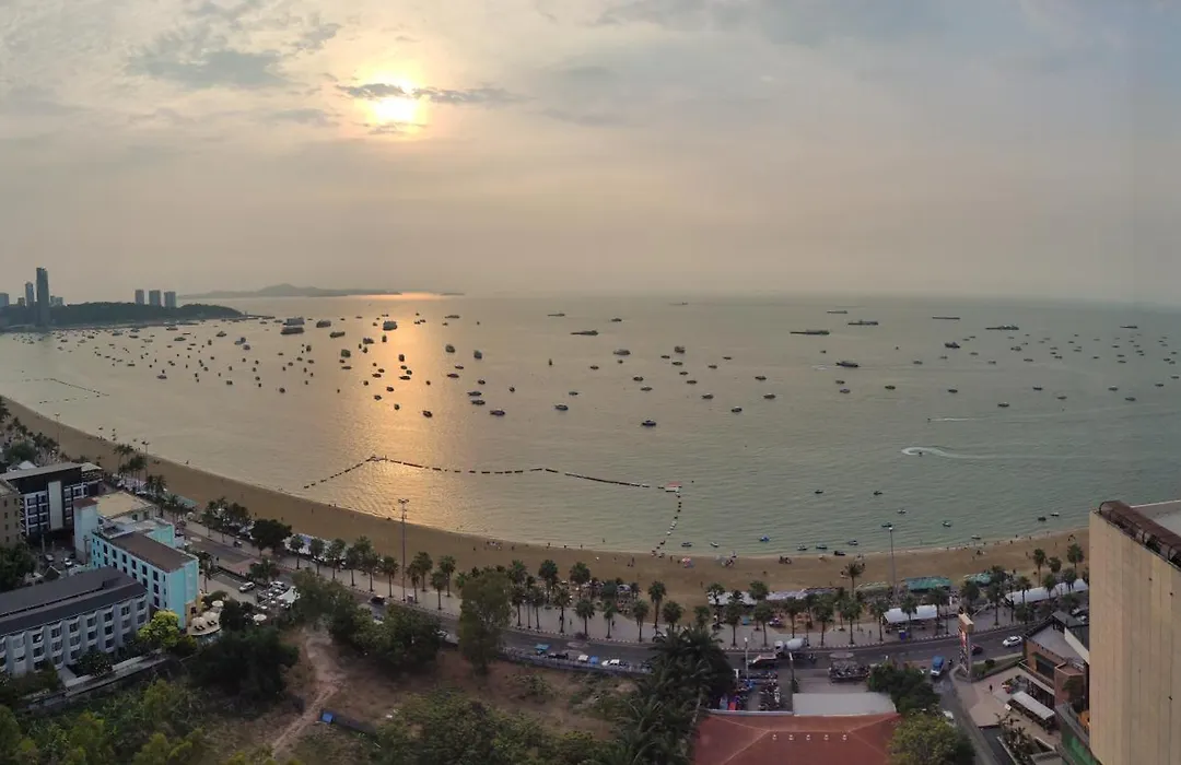 Pattaya Beach View Talay 6 By Aegean Suite Condo-1