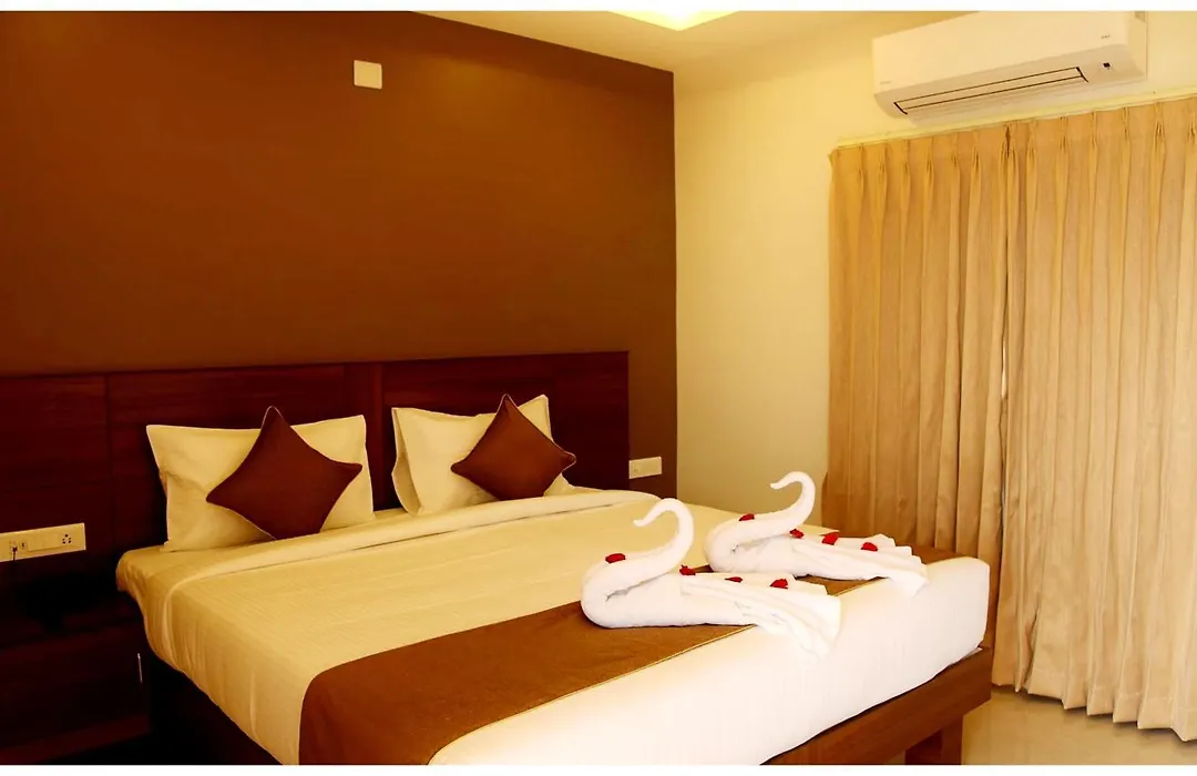 Hotel Padmavati Residency ! Near Padmavati Temple Fully Ac, Free Private Parking, Premium Rooms With Decent In Room Facilities-1