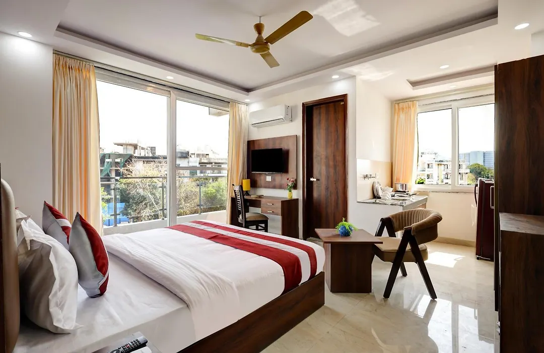 Hotel The Venice- Near Indraprastha Apollo Hospital-1