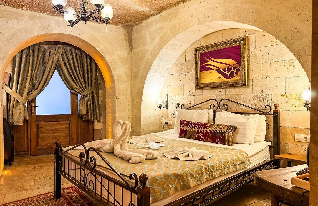 Nomads Cave Hotel & Rooftop-1