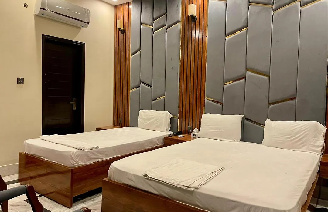 The Karachi Guest House Gulshan-E-Iqbal-1