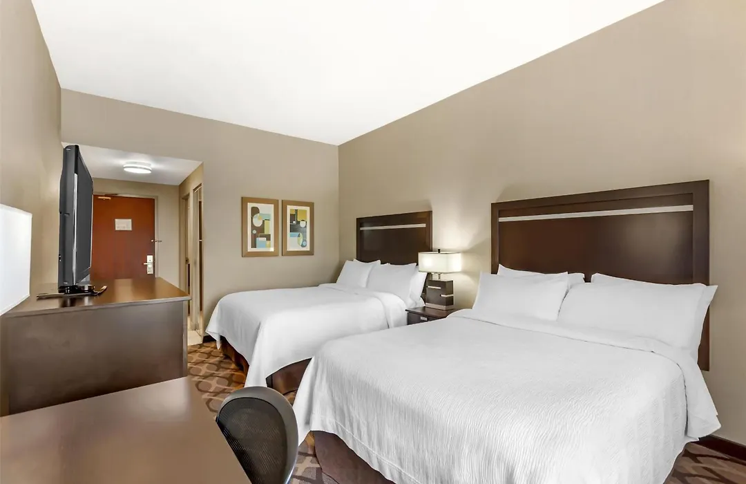Best Western Plus Travel Hotel Toronto Airport-1