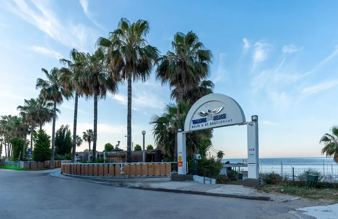 Tourist Hotel-1