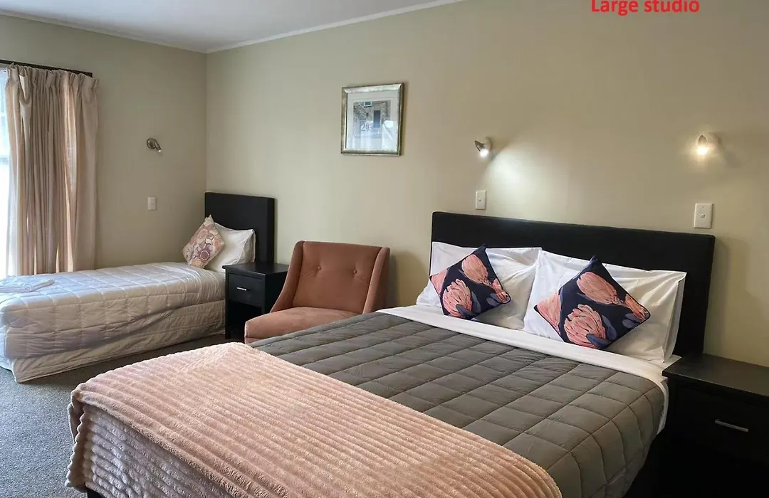 Malones Spa Motel-1