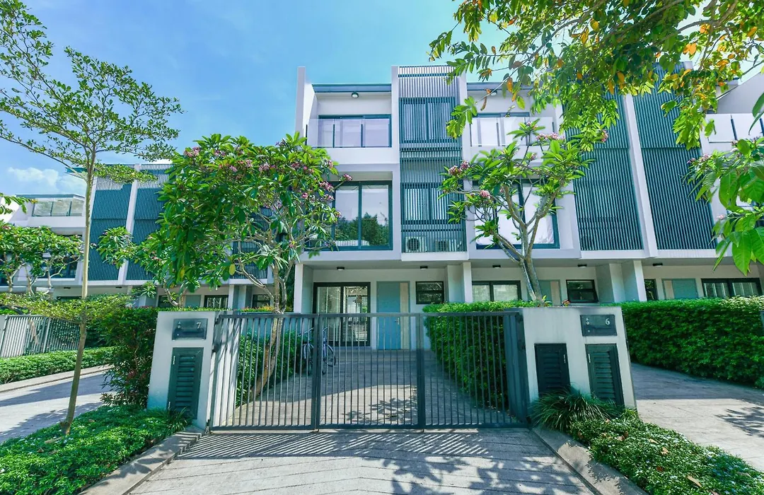 Laguna Parkside Lang Co-1