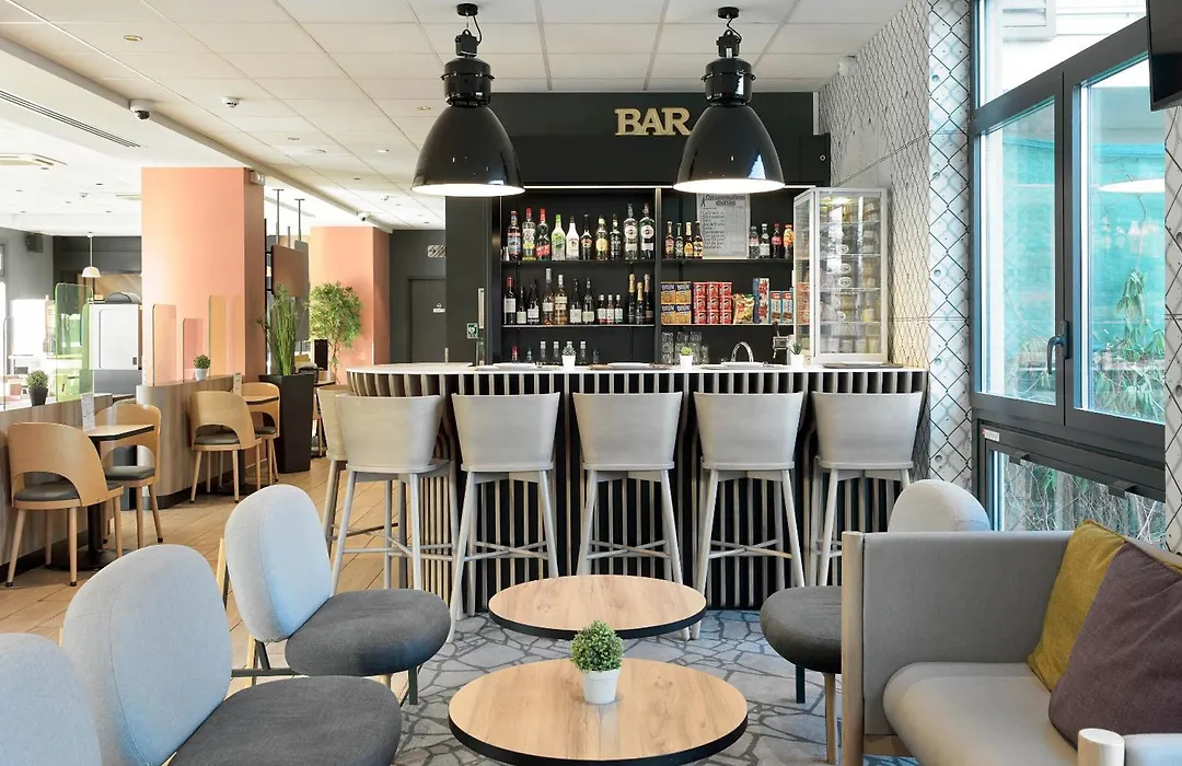 B&B HOTEL Paris Meudon Vélizy-1