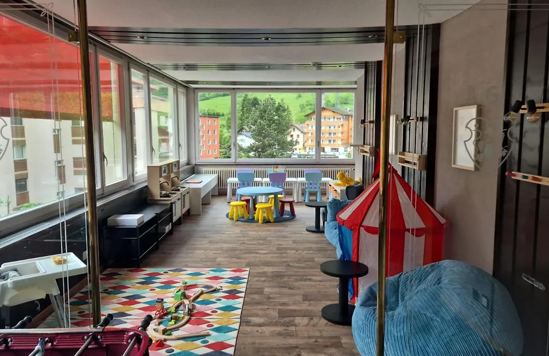 Grichting Hotel & Serviced Apartments-1