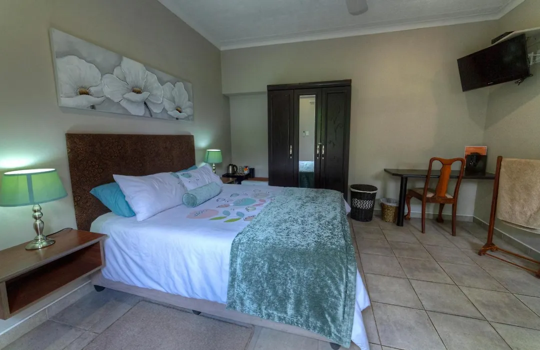 Khoi-Khoi Guesthouse-1