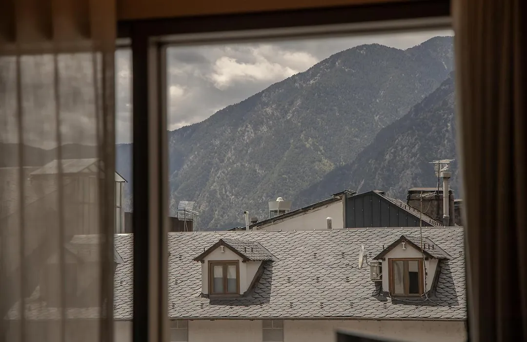 The Blackpine Hotel - Small Luxury Hotels-1