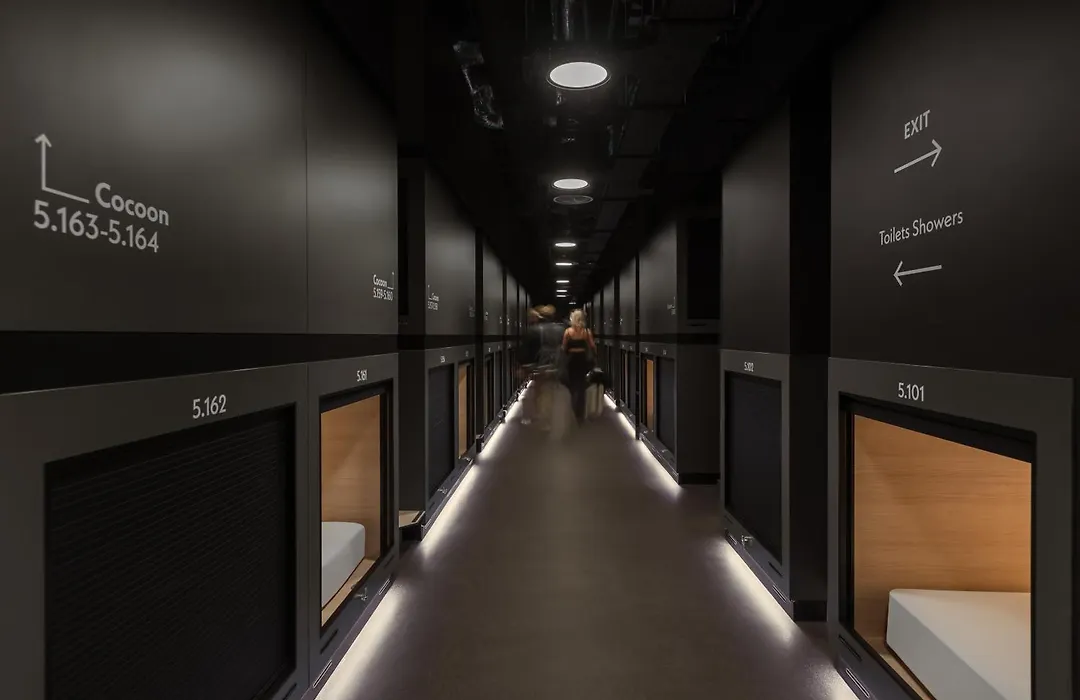 Zedwell Capsule Hotel Piccadilly Circus-1