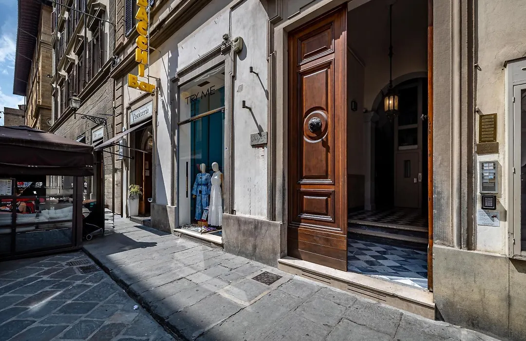 La Loggia Del Porcellino-1