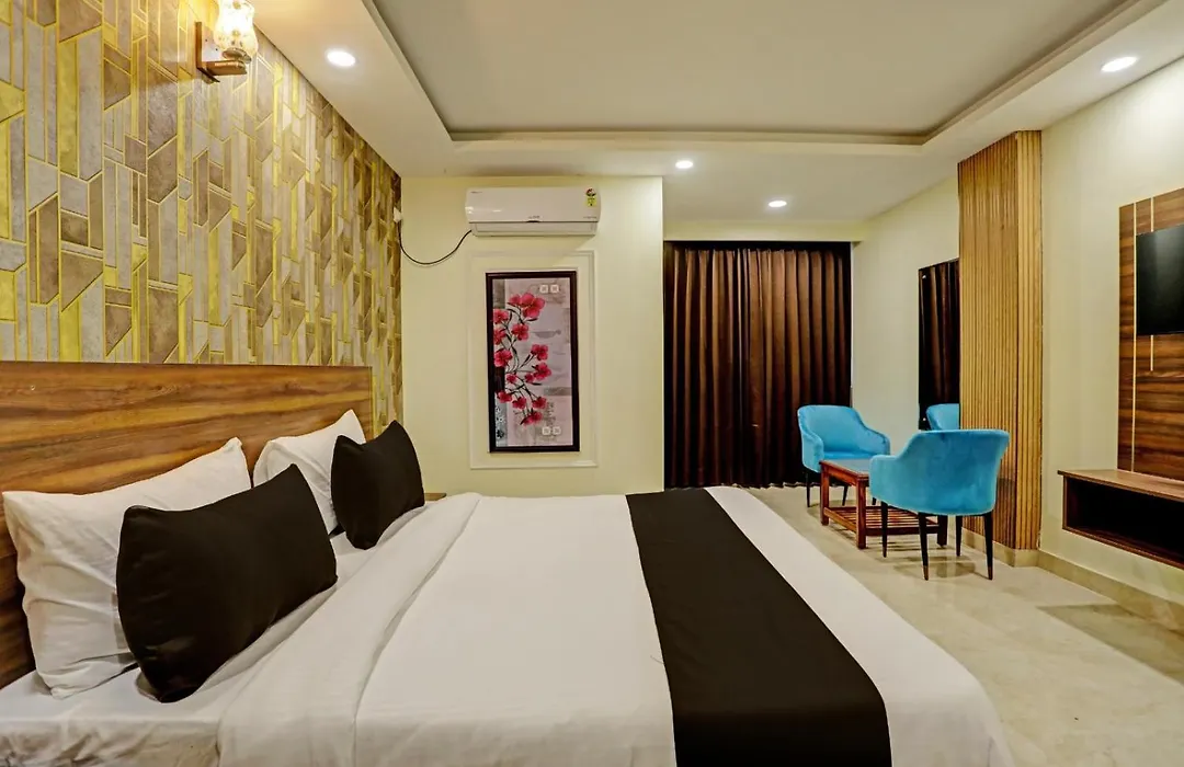 Hotel Grand City Stay-1