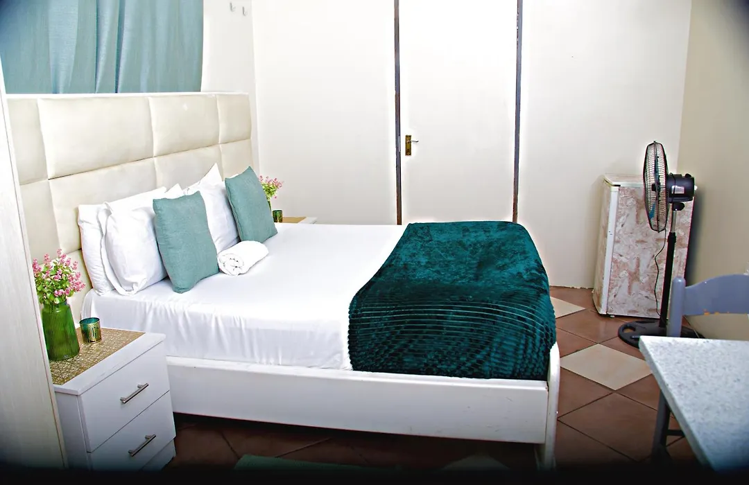 Greenboat Guesthouse-1