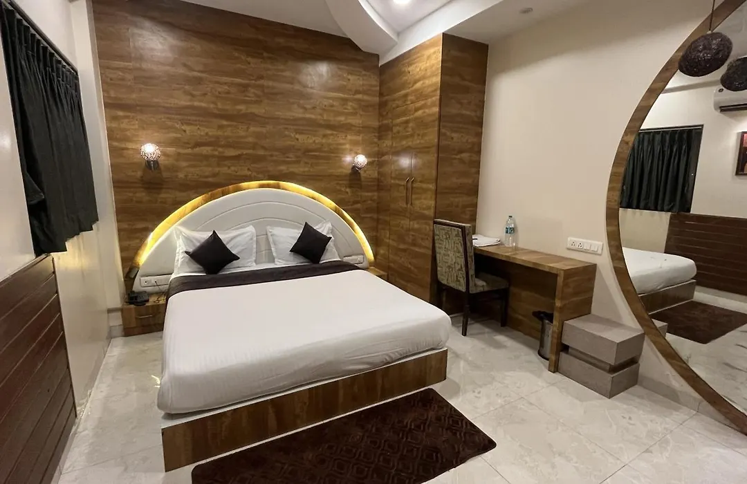 Hotel Ranjeet-1