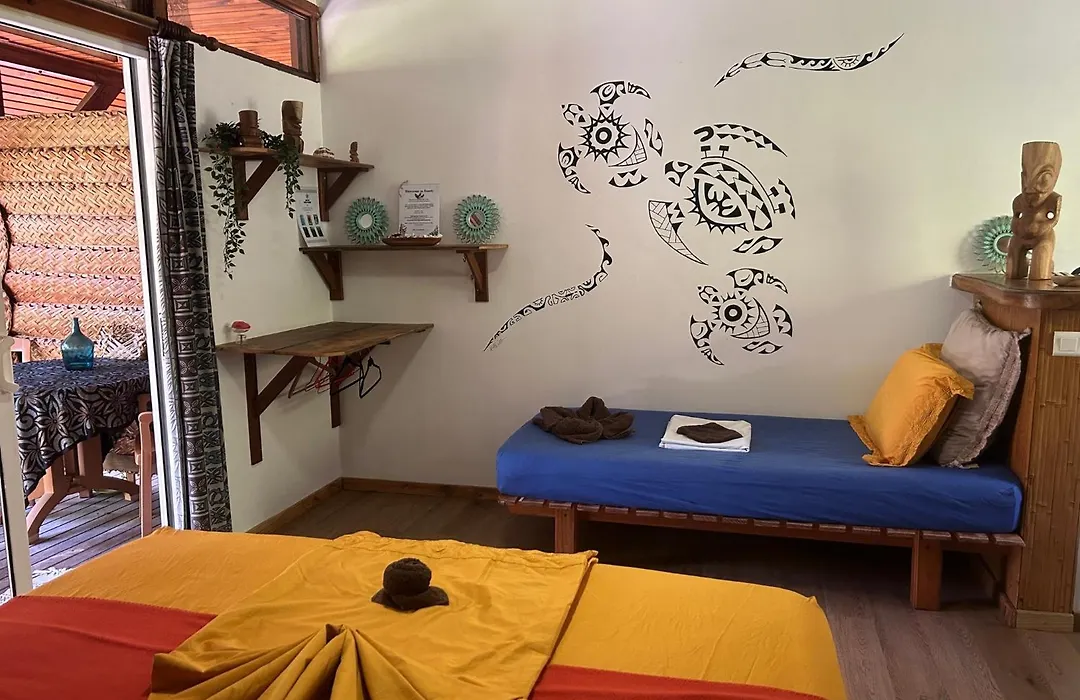 Pension Bounty Rangiroa - Art Gallery & Tropical Garden-1