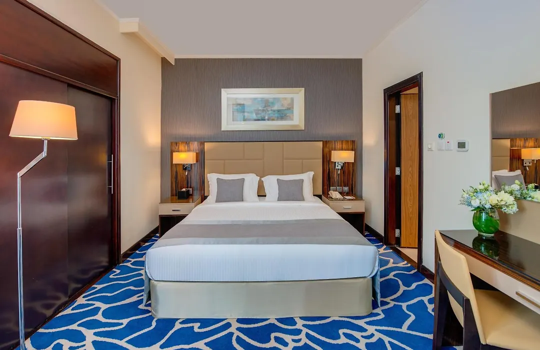 Hawthorn Suites By Wyndham Abu Dhabi City Center-1