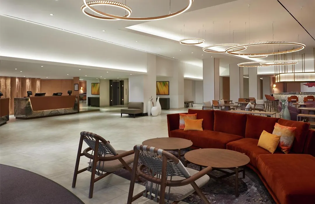 Hilton Toronto Airport Hotel & Suites-1