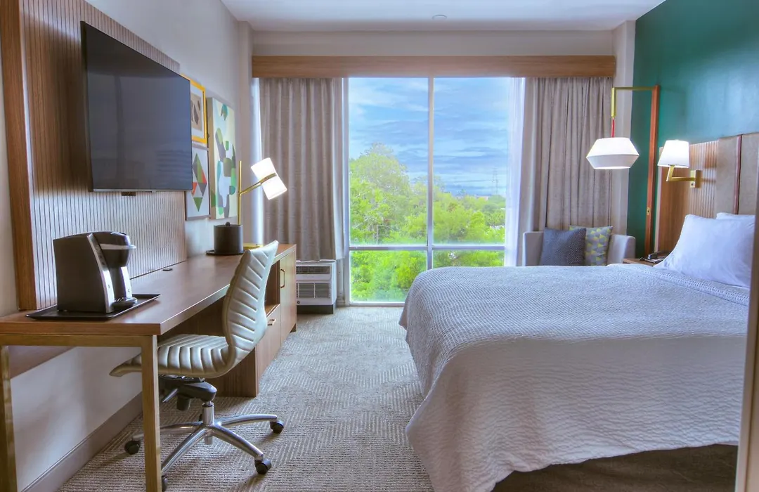 Holiday Inn Gainesville-University Center By Ihg-1