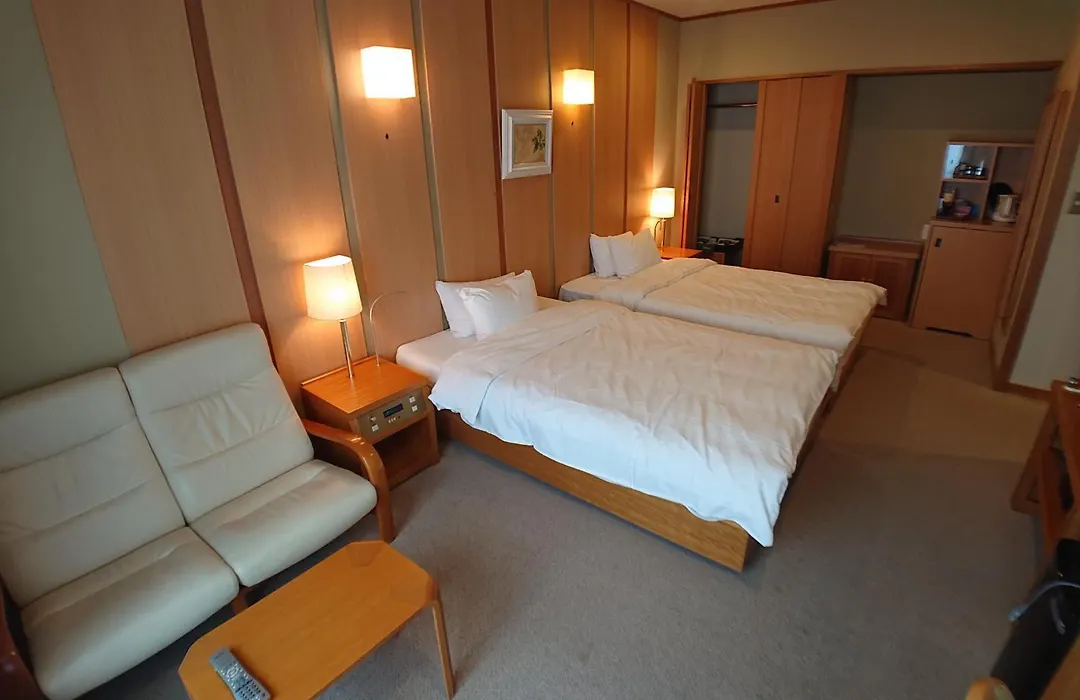 Kasuga Hotel-1