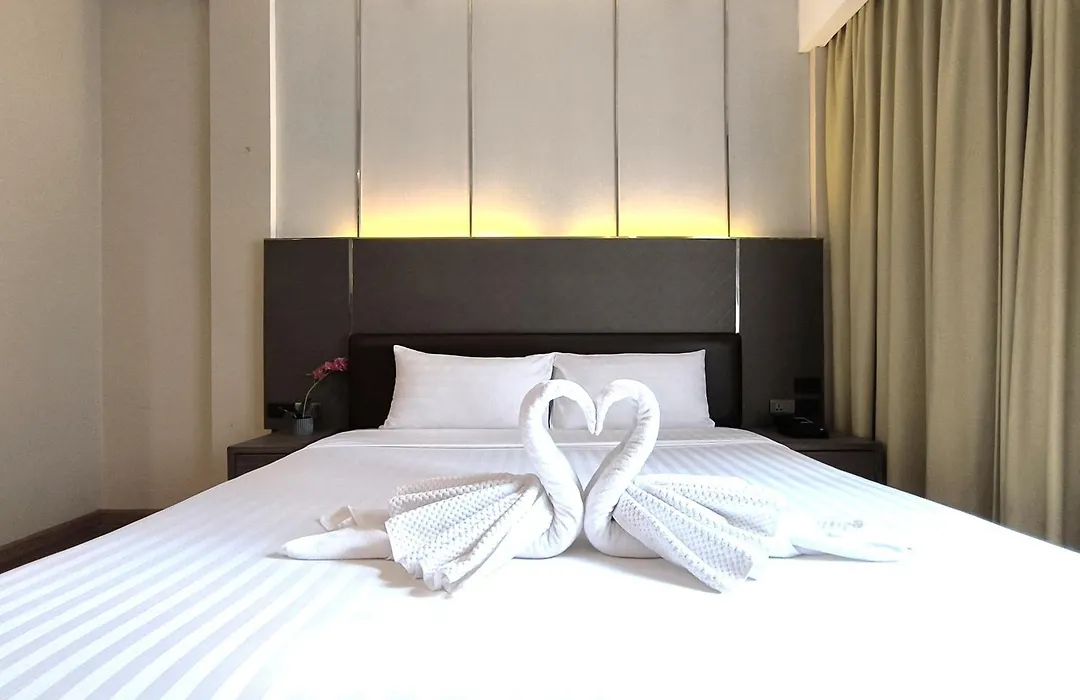 Citin Sukhumvit 11 Nana Bangkok By Compass Hospitality-1