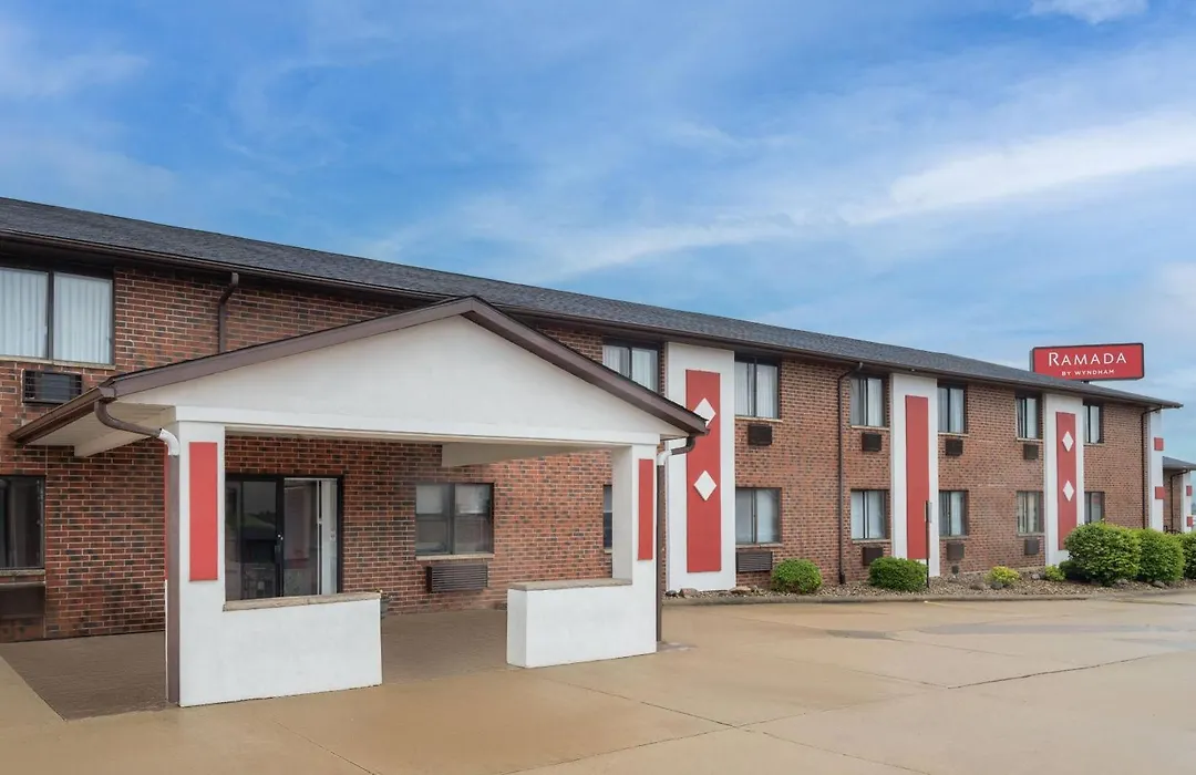 Ramada By Wyndham Cedar Rapids South-1