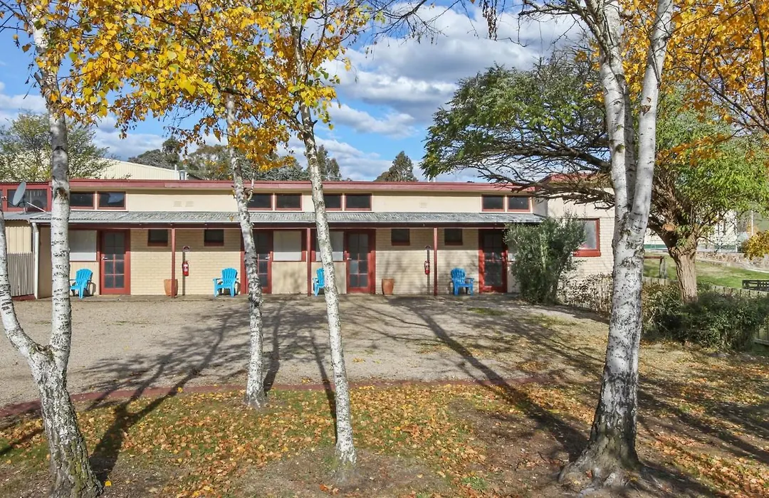 Colonial Bank Motel-1