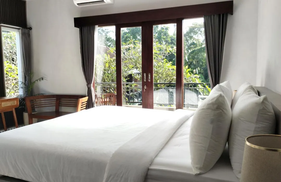 Ayu Bungalow 2-1