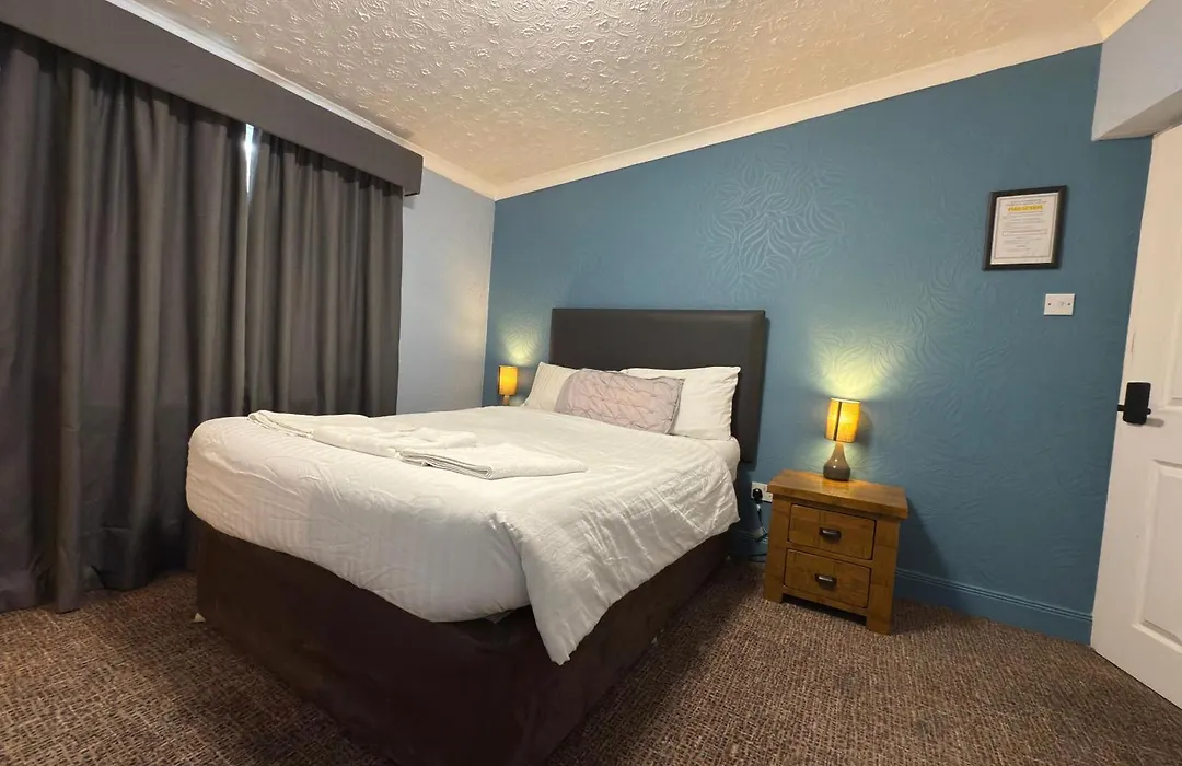 Douglas Arms Hotel-1