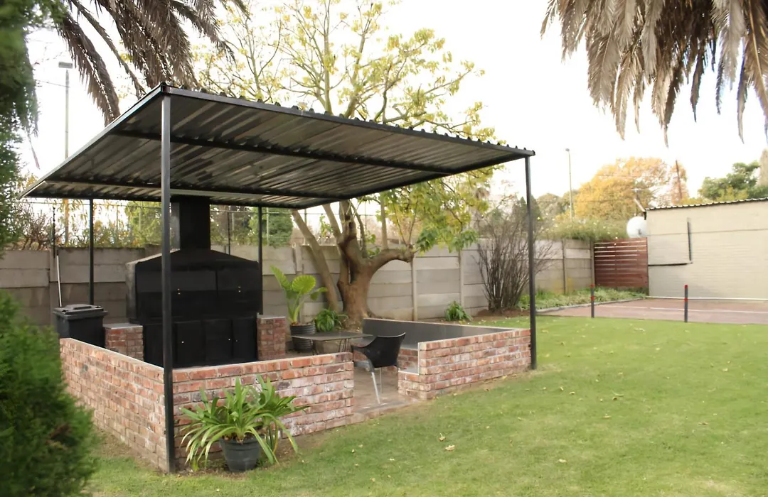 Livingwaters Self-Catering Accommodation-1