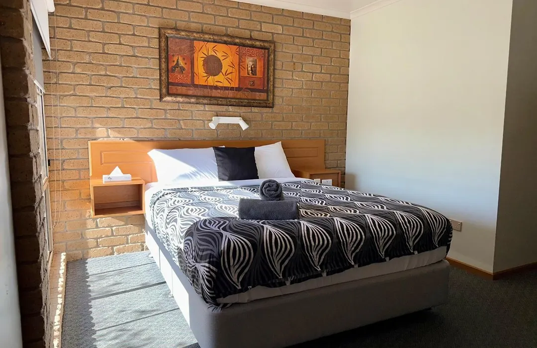 Darling Junction Motor Inn-1