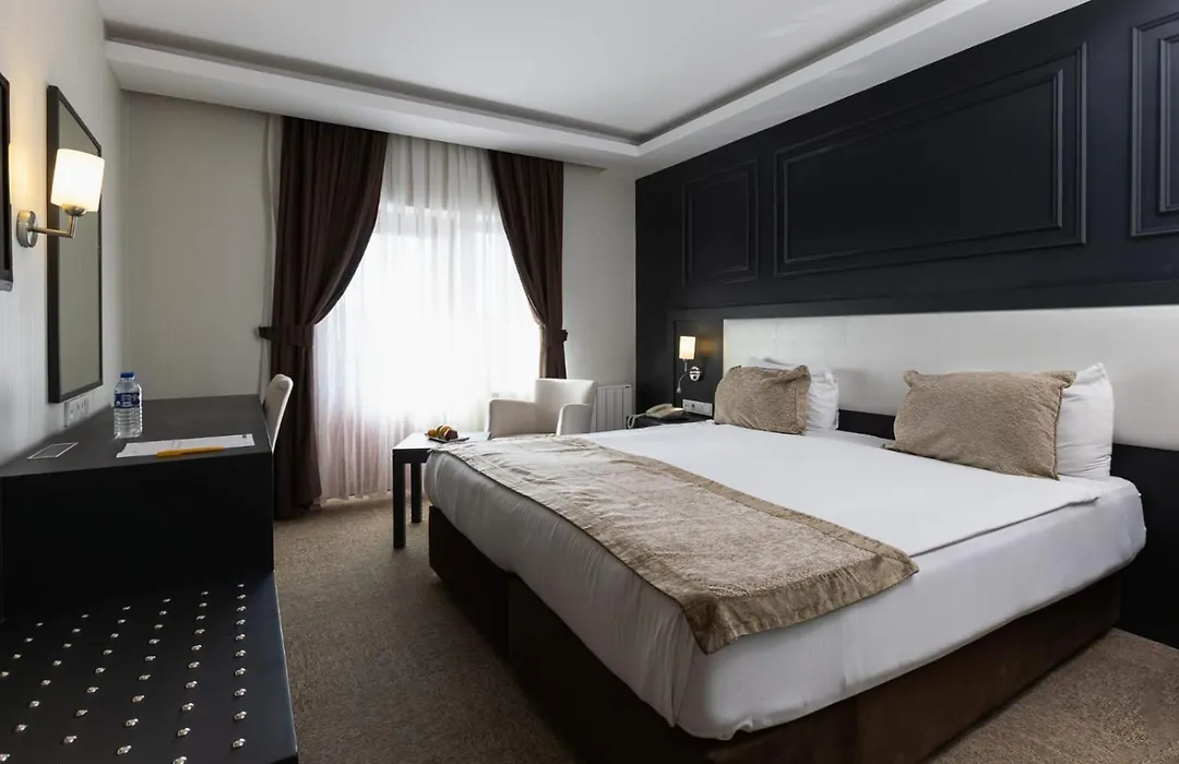 Bonjur Hotel Thermal & Wellness Club-1