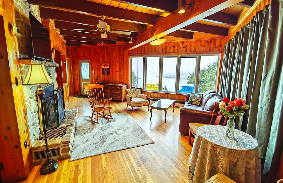 181 Oceanside Inn-1