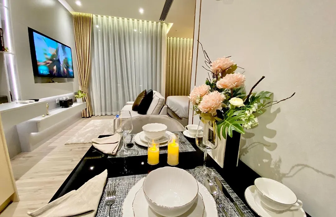 Arom Wongamat Pattaya-1