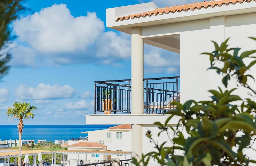 Wellclub Resort - Suites & Wellness-1